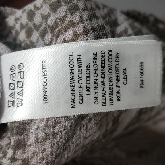 Sincerely Jules NWT Taupe, Brown and Gold Shimmer Ruffled Puff Sleeve Blouse - Picture 7 of 7